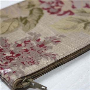 Kitchen & Dining | Bathroom | Vintage Floral Oilcloth Cosmetic Bag